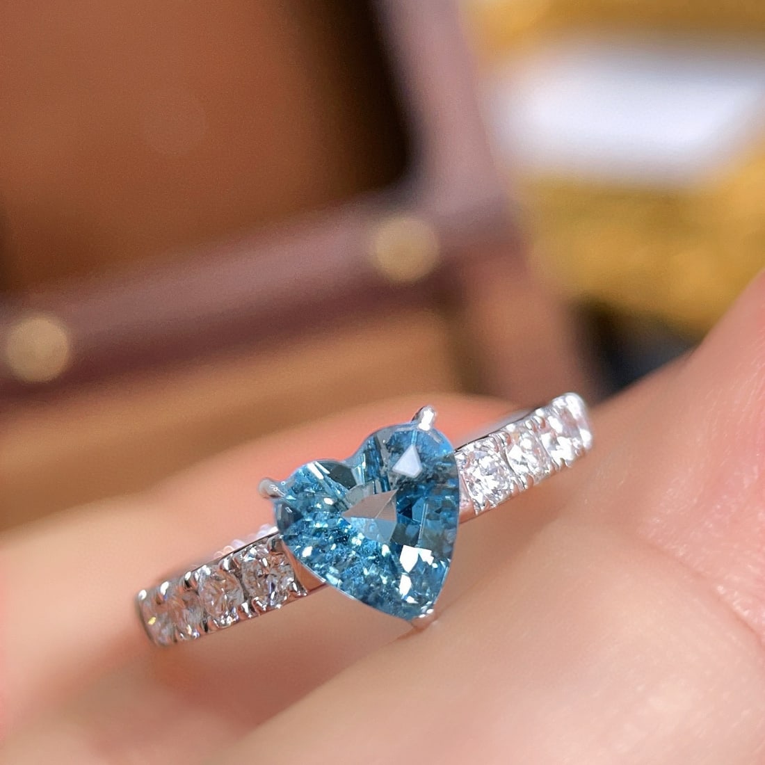 14k Gold 1.4 Ctw Natural Aquamarine & Diamond Ring: Ref:230956152 // gold content:14k gold // ring size:7. 25us // // main gemstone:aquamarine // shape:heart // carat weight:1ct // color:santa maria color // treatment:natural // // adjacent gemstone 2