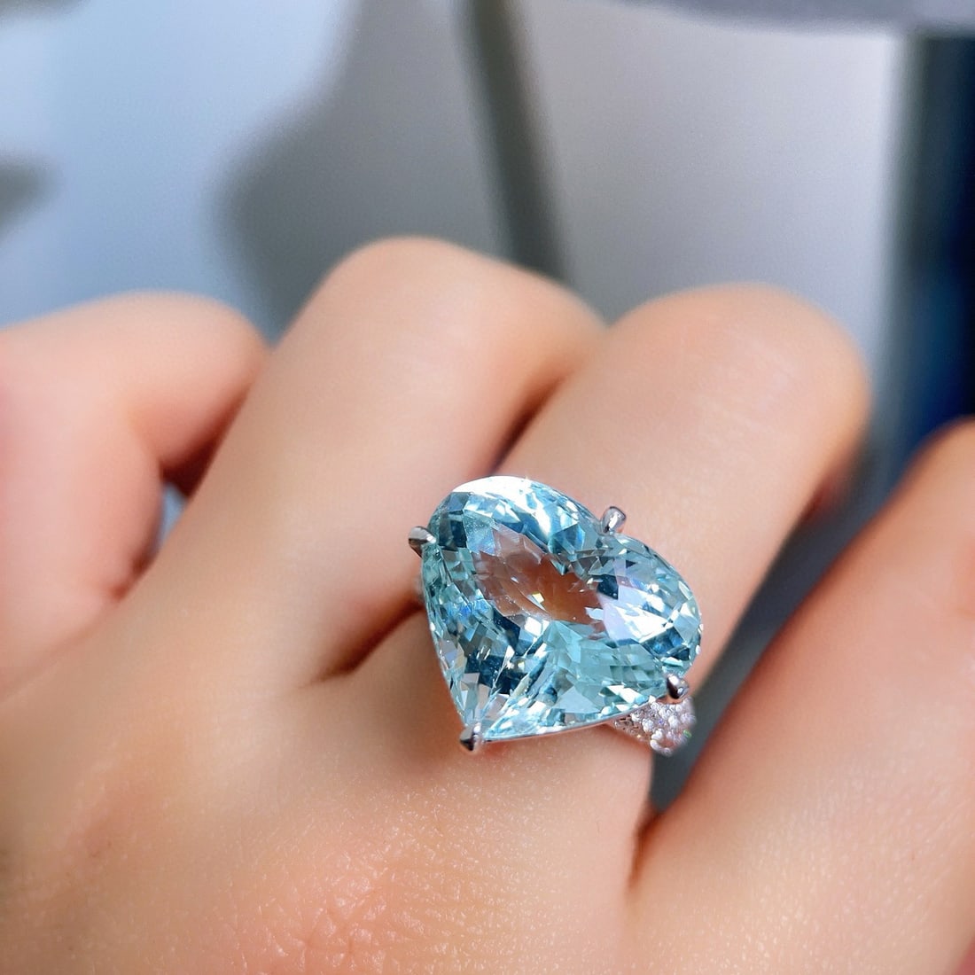 14k Gold 12.69 Ctw Natural Aquamarine & Diamond Ring - 4