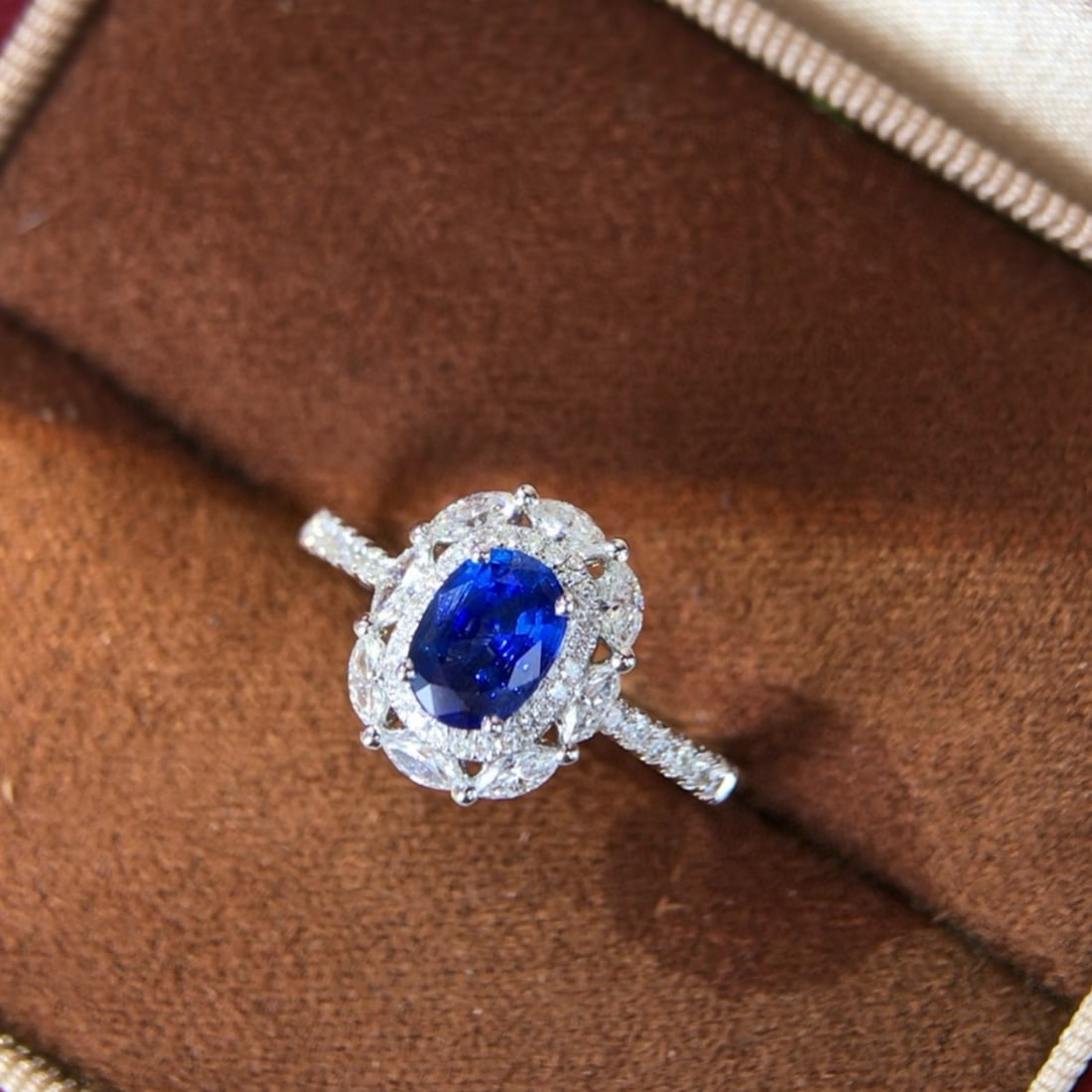 14k Gold 1.50 Ctw Vivid Blue Natural Sapphire & Diamond Ring: Ref:230956162 // gold content:14k gold // ring size:7. 25us // // main gemstone:sapphire // shape:oval // carat weight:1ct // color:vivid blue // treatment:natural // // adjacent gemstone 2 : diamond