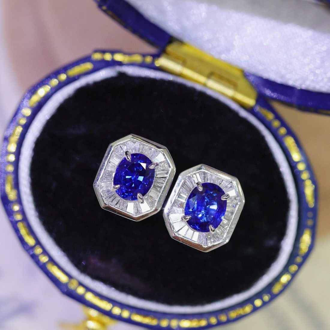 14k Gold 0.79 Ct Vivid Blue Natural Sapphire & Diamond Earrings - 6