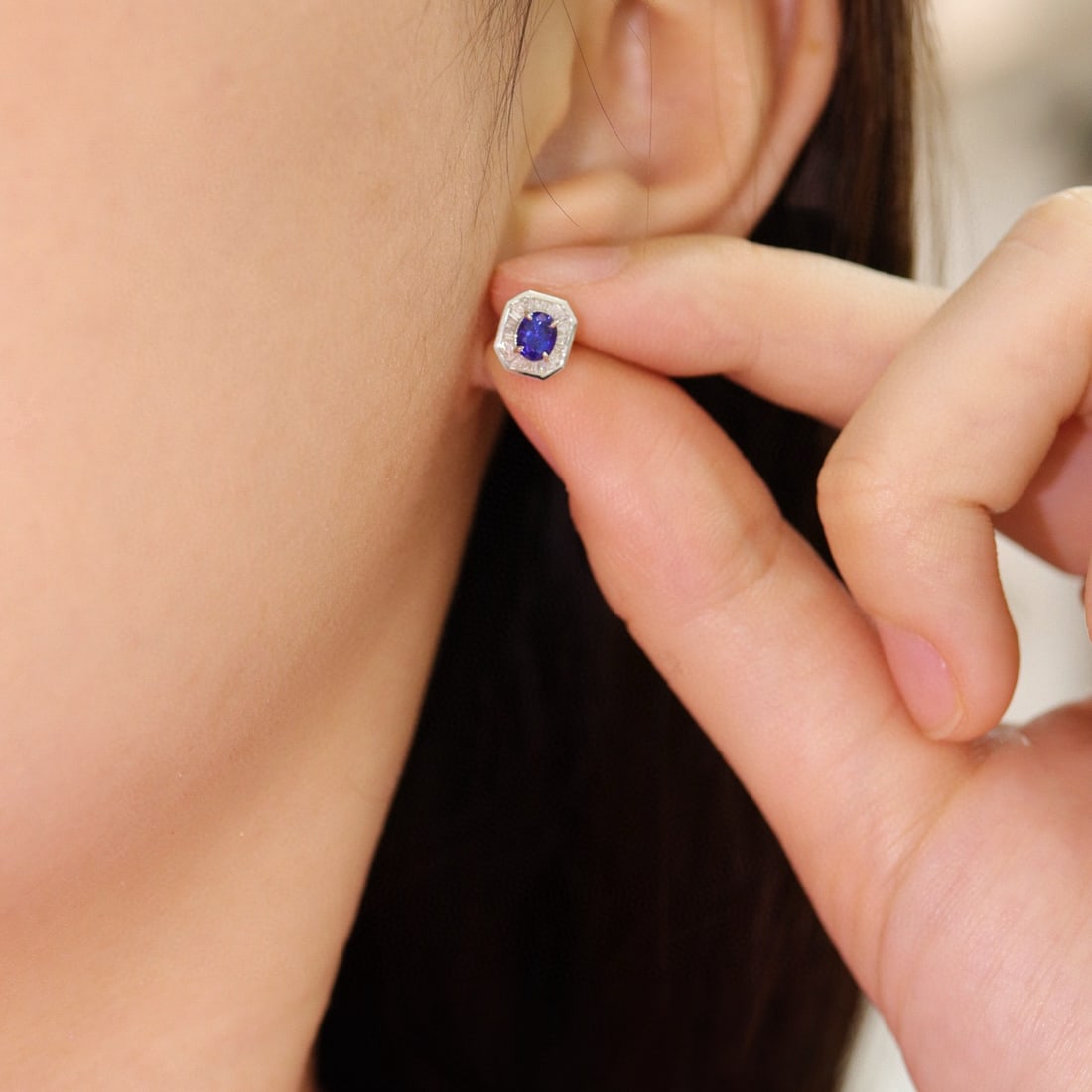 14k Gold 0.79 Ct Vivid Blue Natural Sapphire & Diamond Earrings - 8