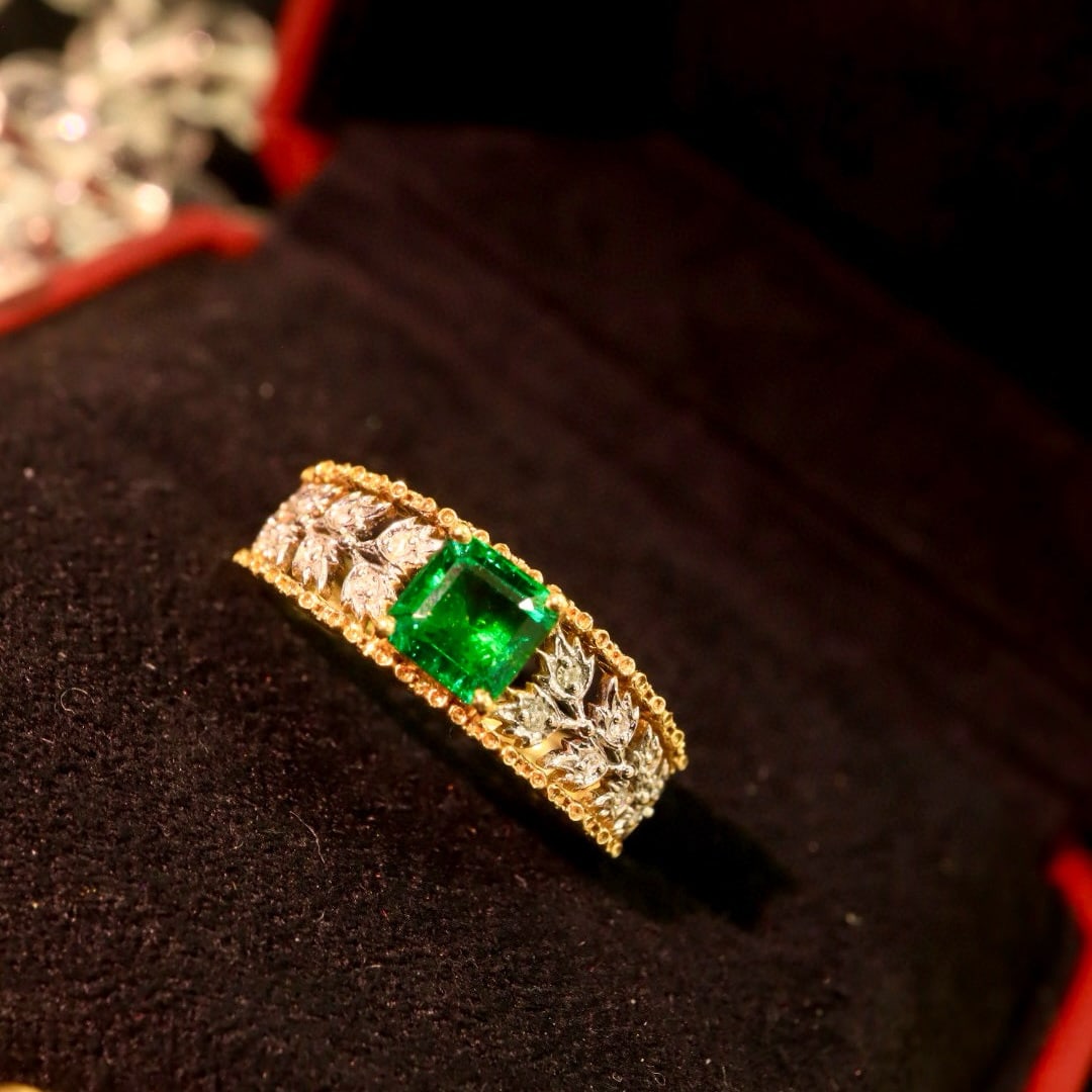 14k Gold 0.95 Ctw Vivid Green Natural Emerald & Diamond Ring - 2