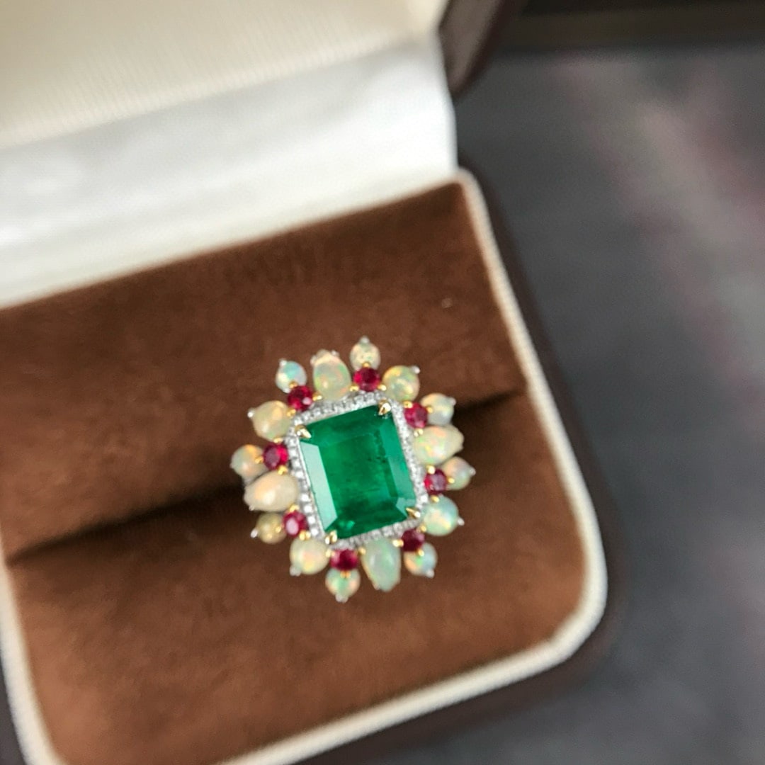 14k Gold 2.73 Ctw Natural Emerald & Diamond Ring - 3