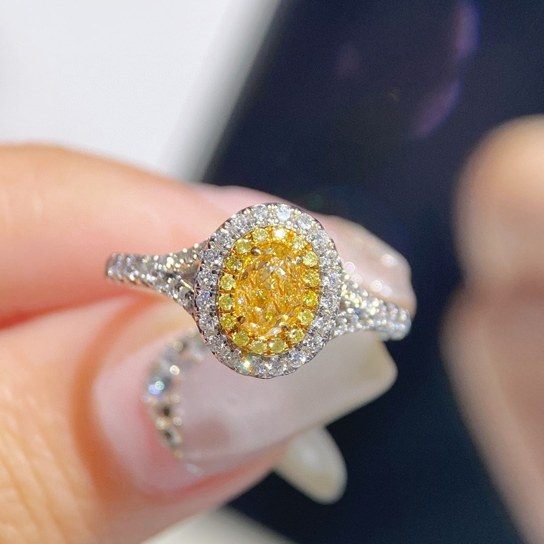 14k Gold 0.83 Ctw Natural Yellow Diamond & Diamond Ring - 2