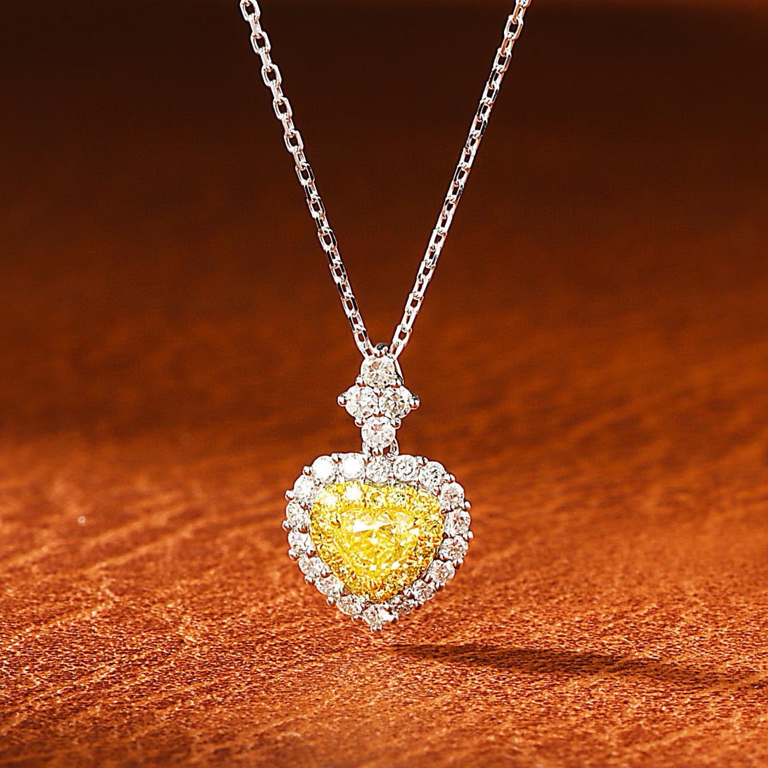 14k Gold 0.55 Ctw Natural Yellow Diamond & Diamond Necklace: Ref:230956192 // gold content:14k gold // main gemstone:yellow diamond // shape:heart // carat weight:0. 25ct // color:yellow // treatment:natural // // adjacent gemstone 2 : diamond // shape:round //