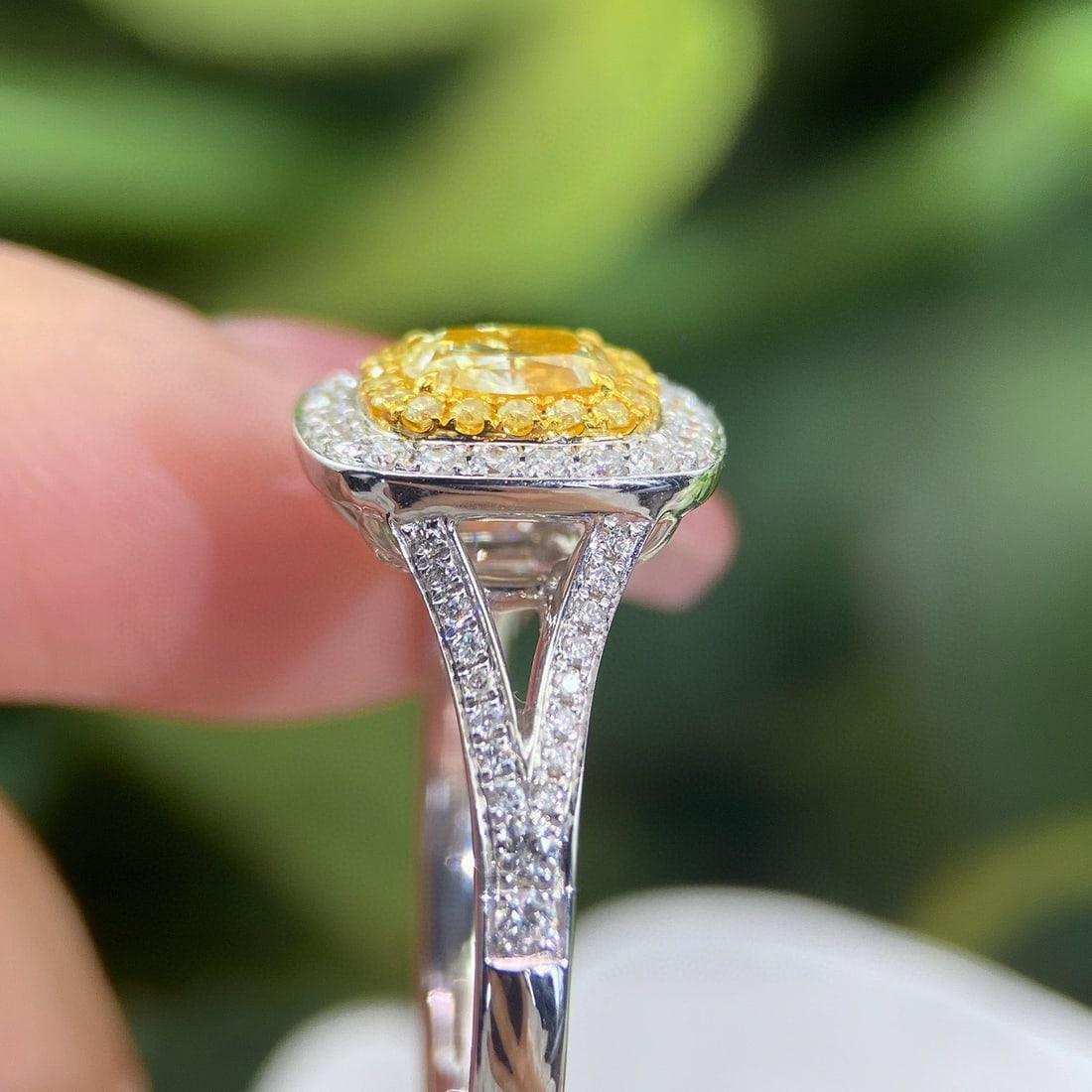 Gia Certified 14k Gold 1.11 Ctw Natural Yellow Diamond & Diamond Ring - 3