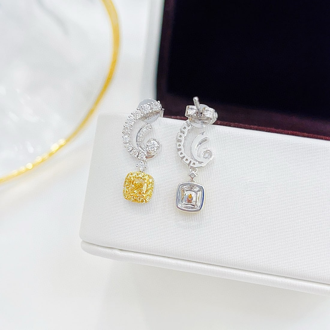 14k Gold 1.00 Ctw Natural Yellow Diamond & Diamond Earrings - 3