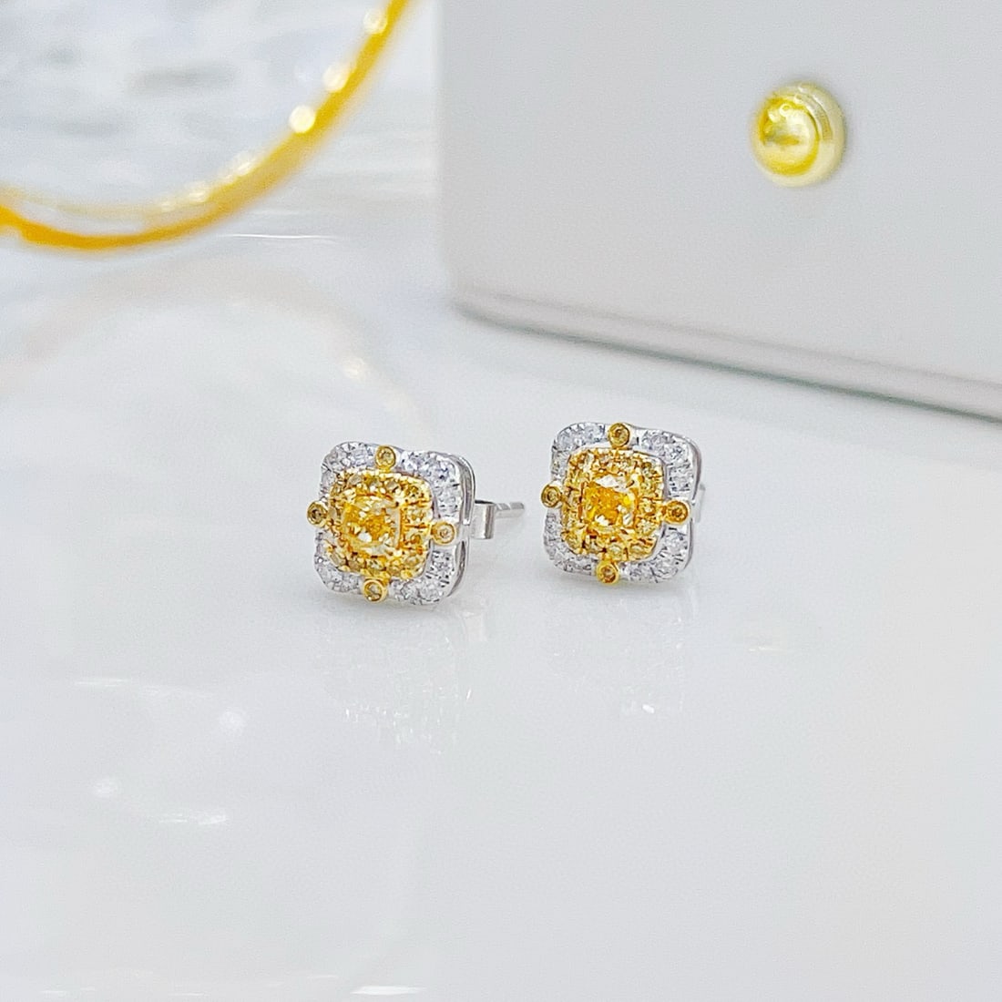 14k Gold 0.52 Ctw Natural Yellow Diamond & Diamond Earrings - 3