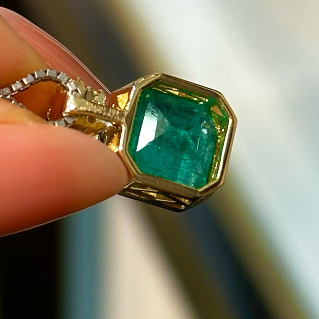 14k Gold 3.92 Ctw Natural Emerald & Diamond Pendant( Without Chain ) - 2