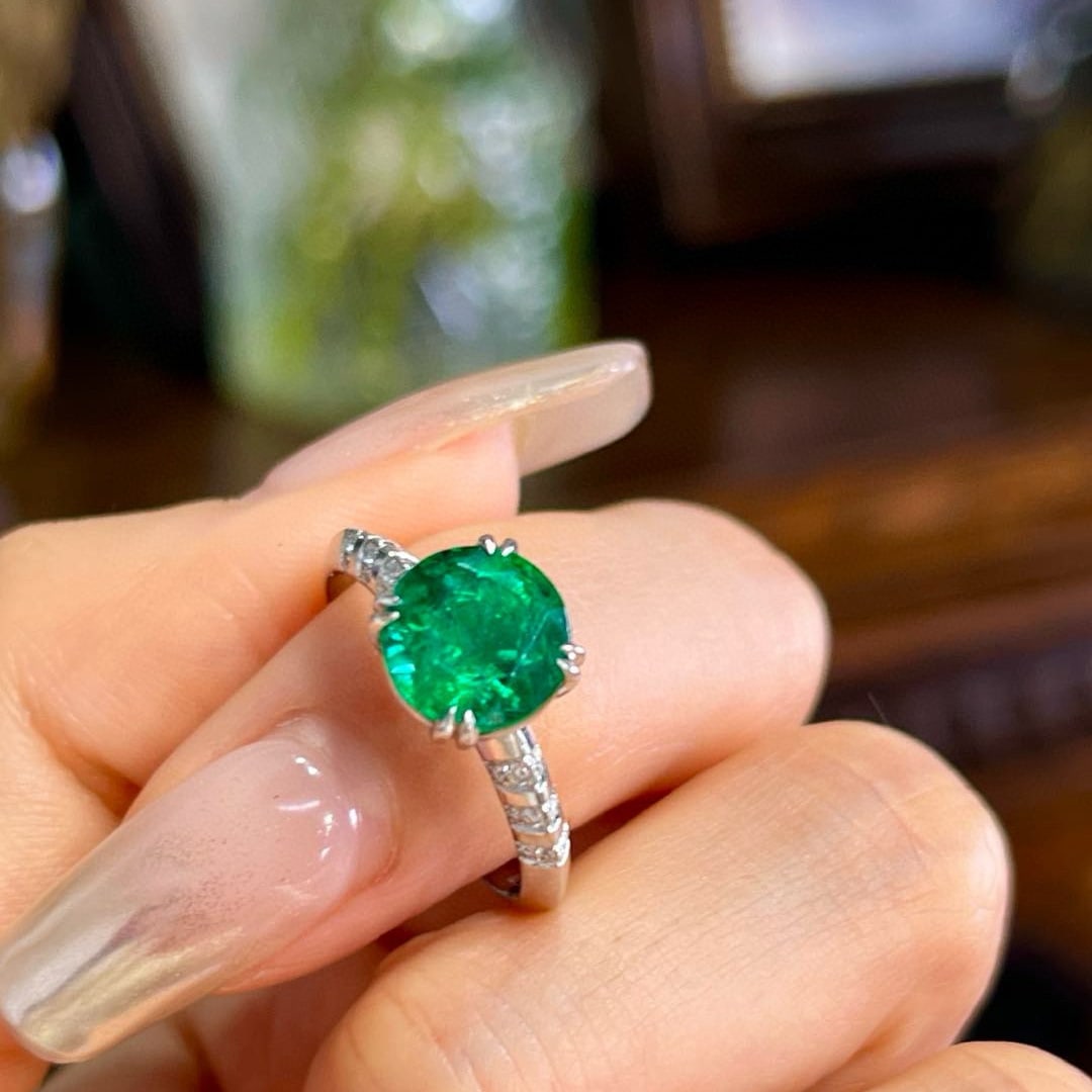 14k Gold 2.63 Ctw Vivid Green Natural Emerald & Diamond Ring - 3