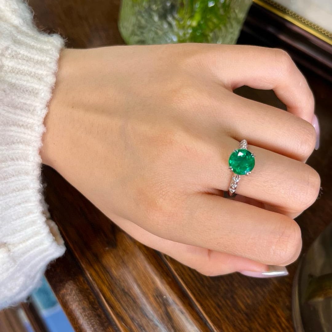 14k Gold 2.63 Ctw Vivid Green Natural Emerald & Diamond Ring - 6