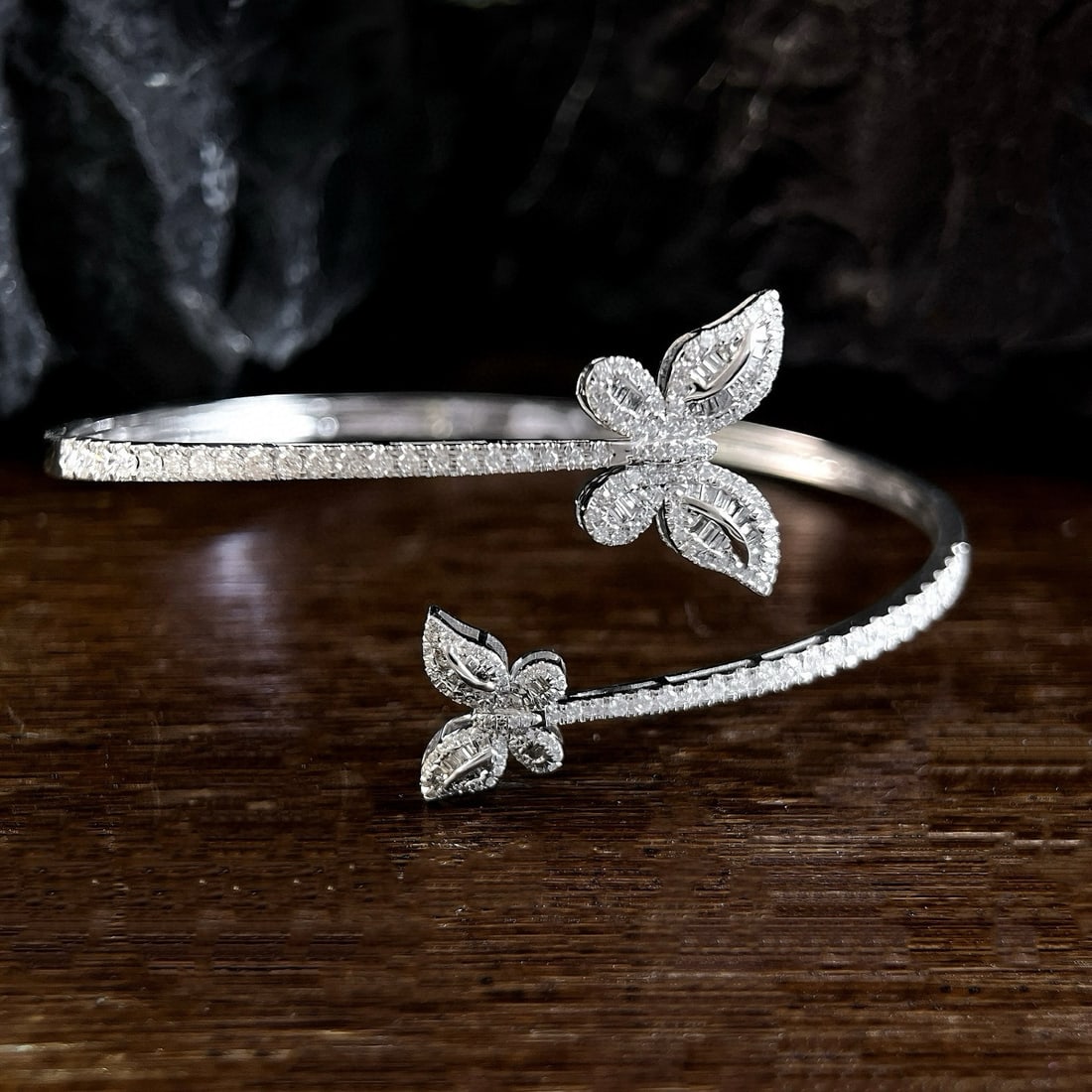 14k Gold 1.4 Ct Natural H Diamond Bangle - 2