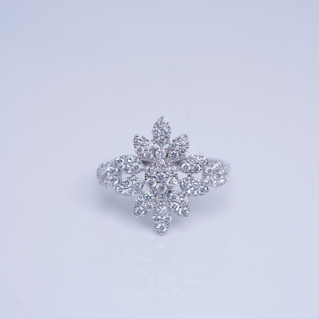 14k Gold 0.90 Ct Natural H Diamond Ring - 5