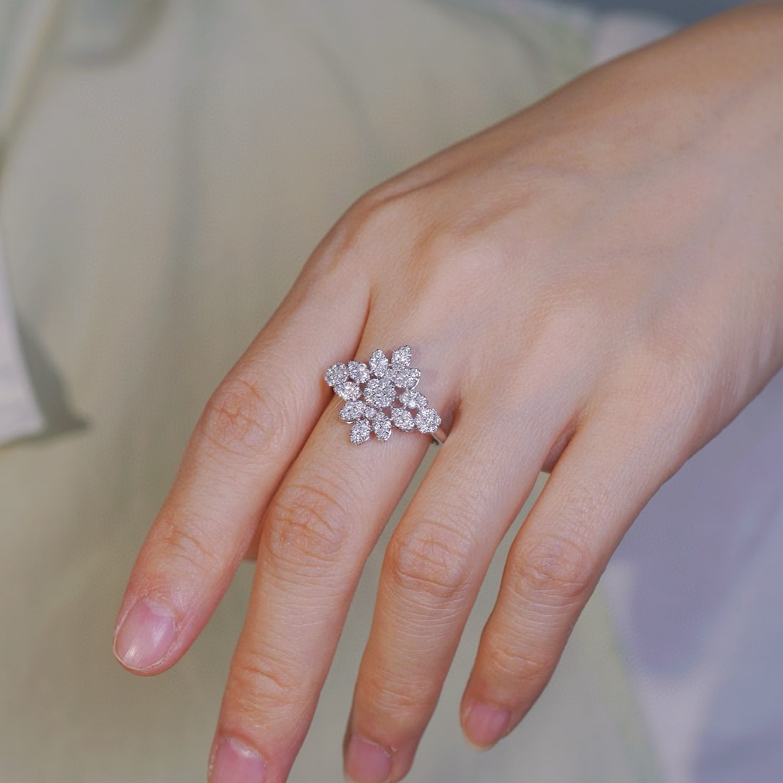 14k Gold 0.90 Ct Natural H Diamond Ring - 6