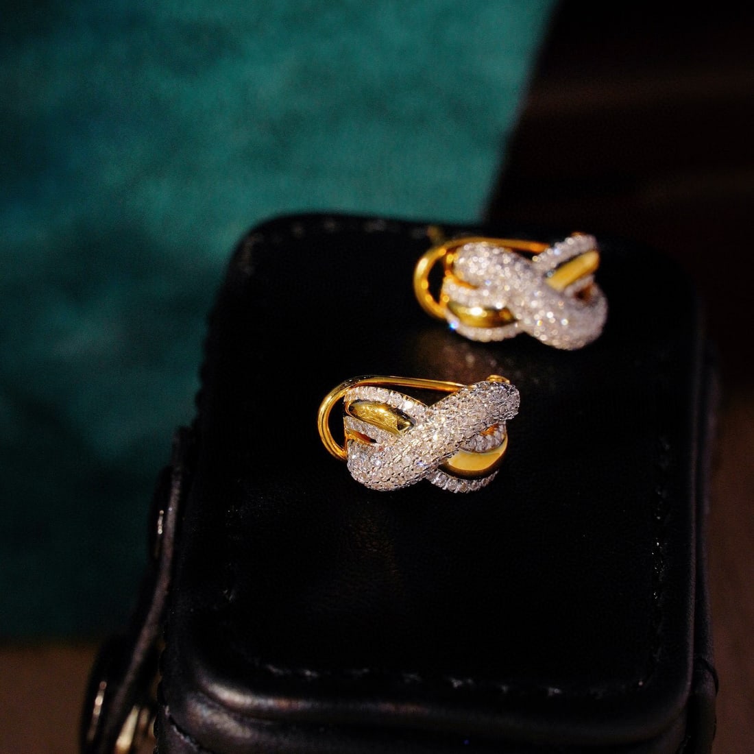 14k Gold 0.9 Ct Natural H Diamond Earrings - 2