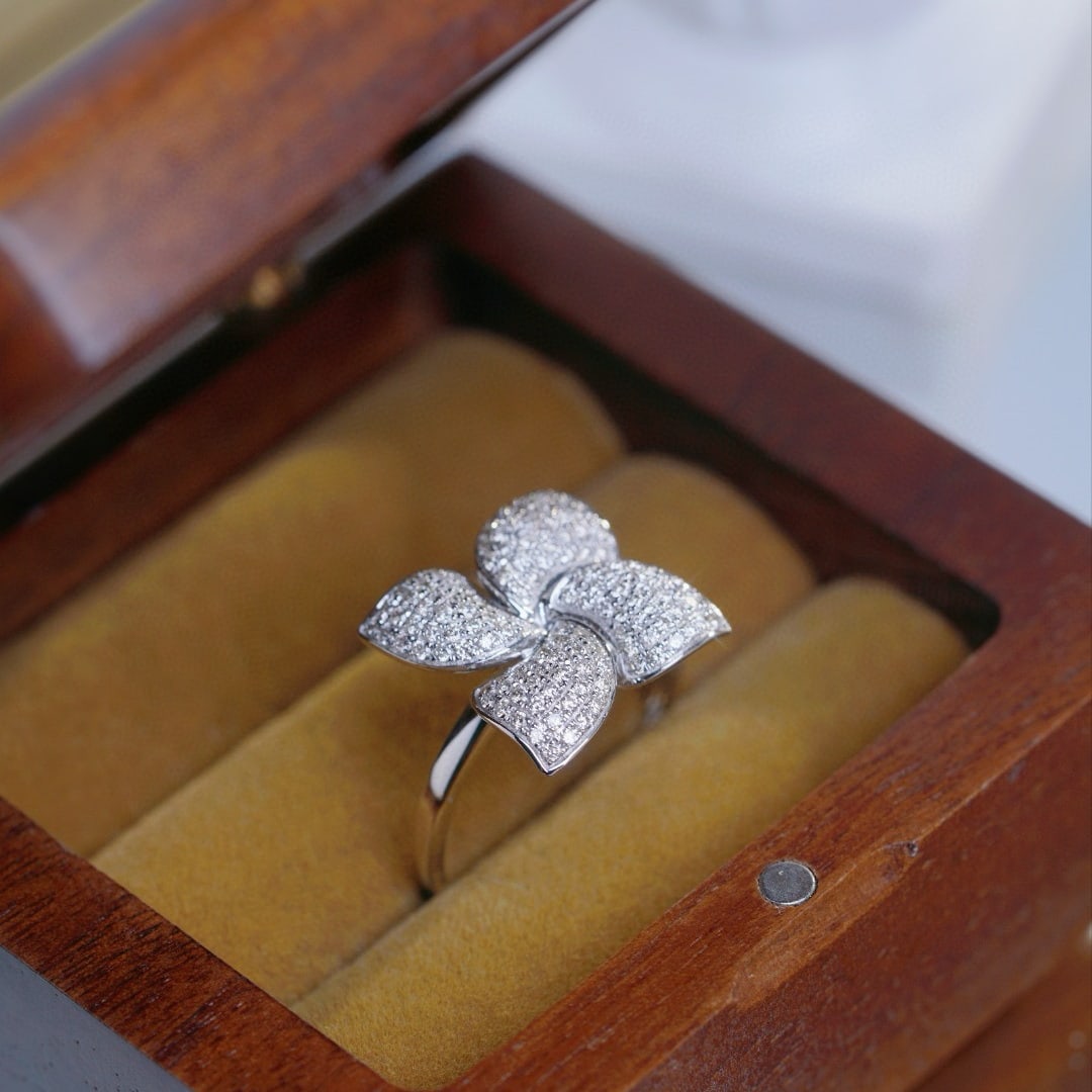 14k Gold 0.60 Ct Natural H Diamond Ring - 2