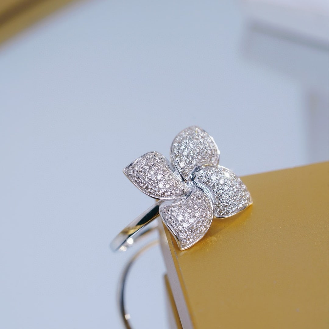 14k Gold 0.60 Ct Natural H Diamond Ring - 8