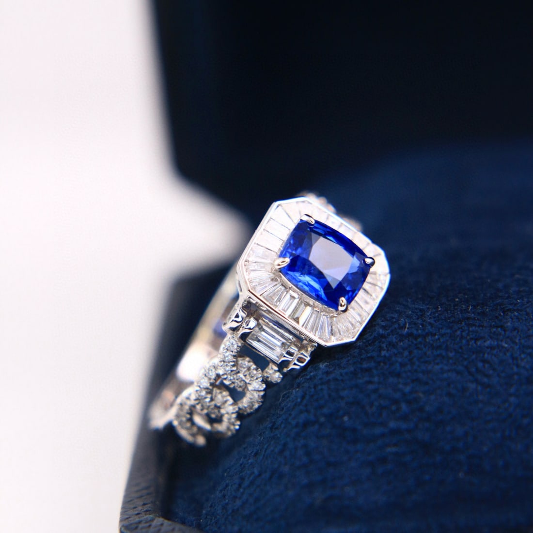 14k Gold 1.76 Ctw Natural Sapphire & Diamond Ring - 3