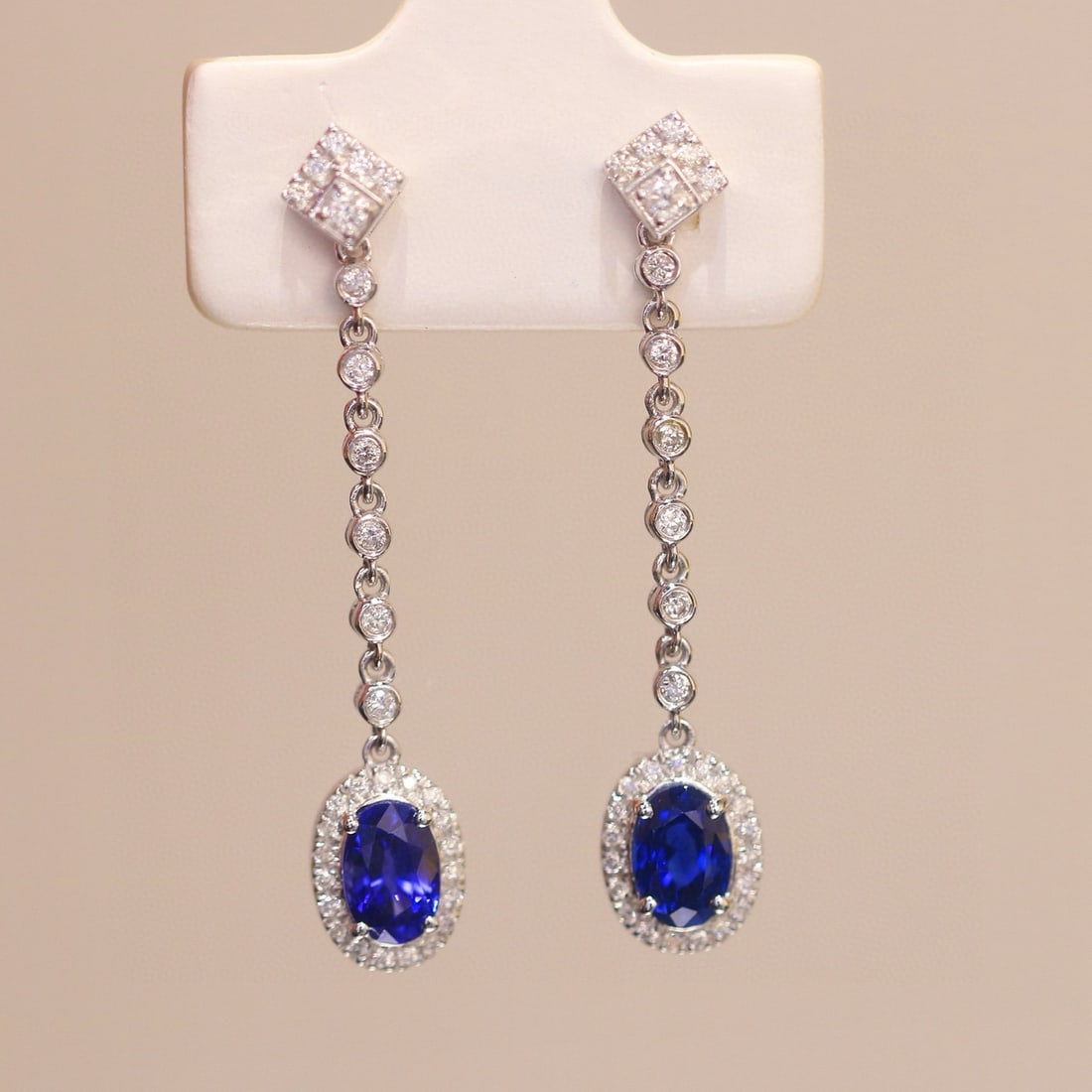 14k Gold 1.53 Ctw Natural Sapphire & Diamond Earrings: Ref:230956316 // gold content:14k gold // main gemstone:sapphire // shape:oval // carat weight:1. 25ct // color:royal blue // treatment:natural // // adjacent gemstone 2 : diamond // shape:round // ca