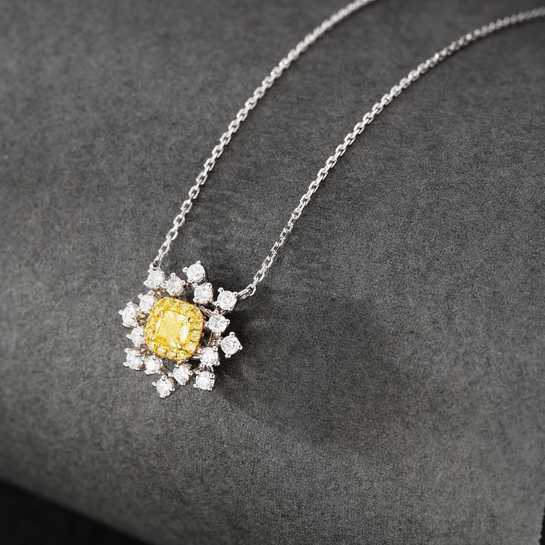 14k Gold 0.53 Ctw Natural Yellow Diamond & Diamond Necklace - 3