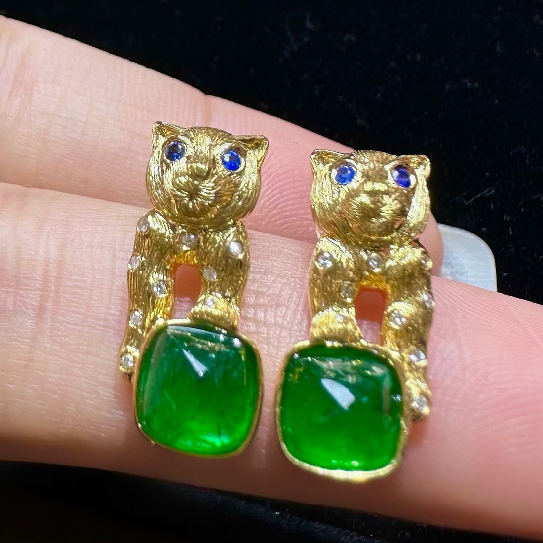 14k Gold 2.27 Ct Vivid Green Natural Emerald & Diamond & Sapphire Earrings - 3