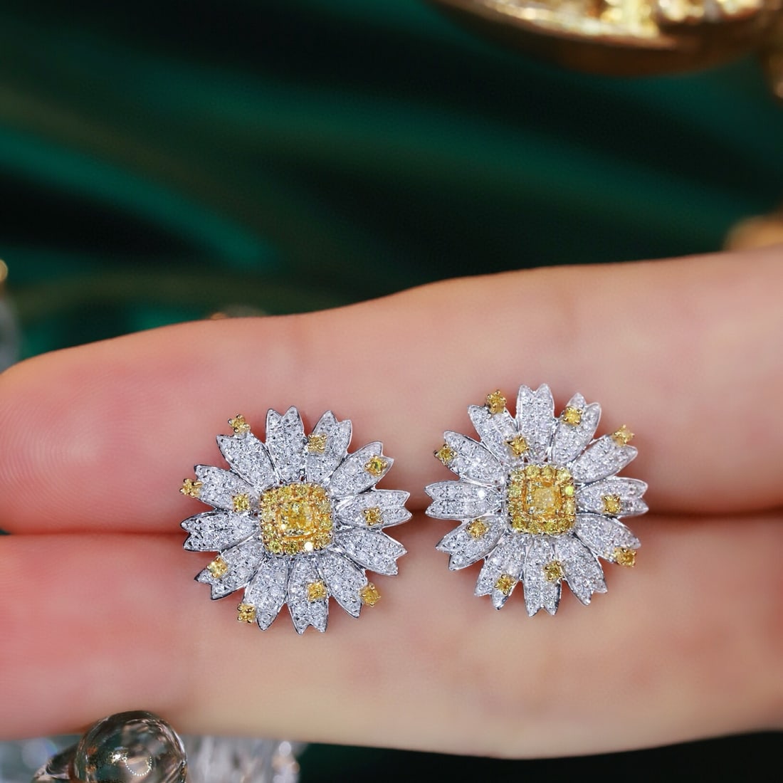 14k Gold 0.90 Ct Natural Color Diamond & Flowers Earrings - 5