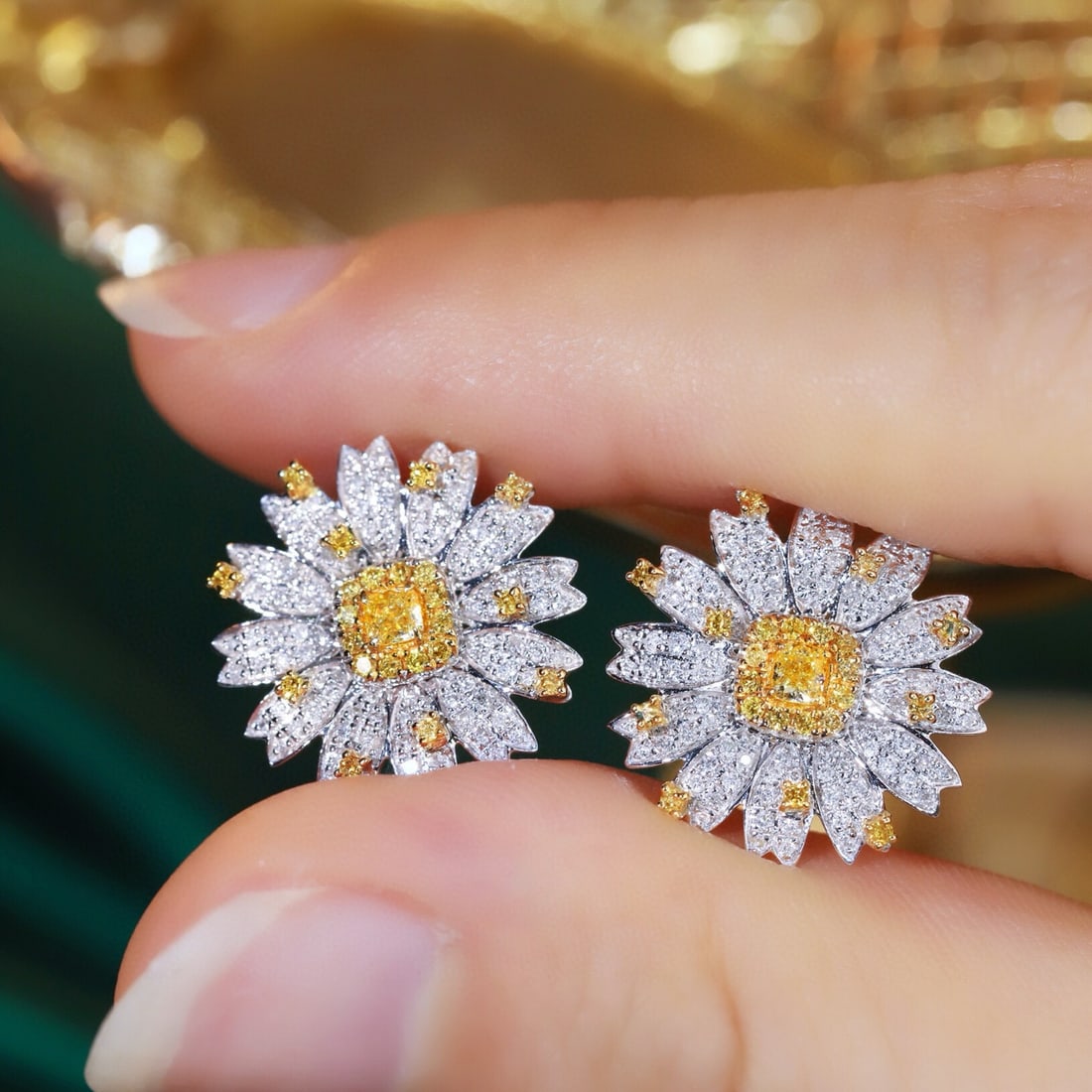 14k Gold 0.90 Ct Natural Color Diamond & Flowers Earrings - 6