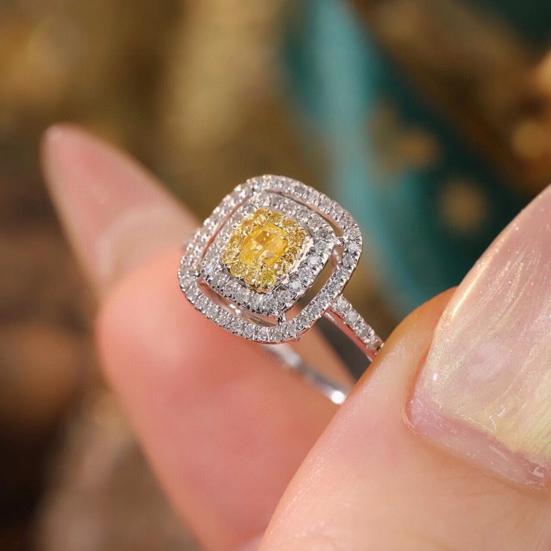 14k Gold 0.55 Ctw Natural Yellow Diamond & Diamond Ring - 5