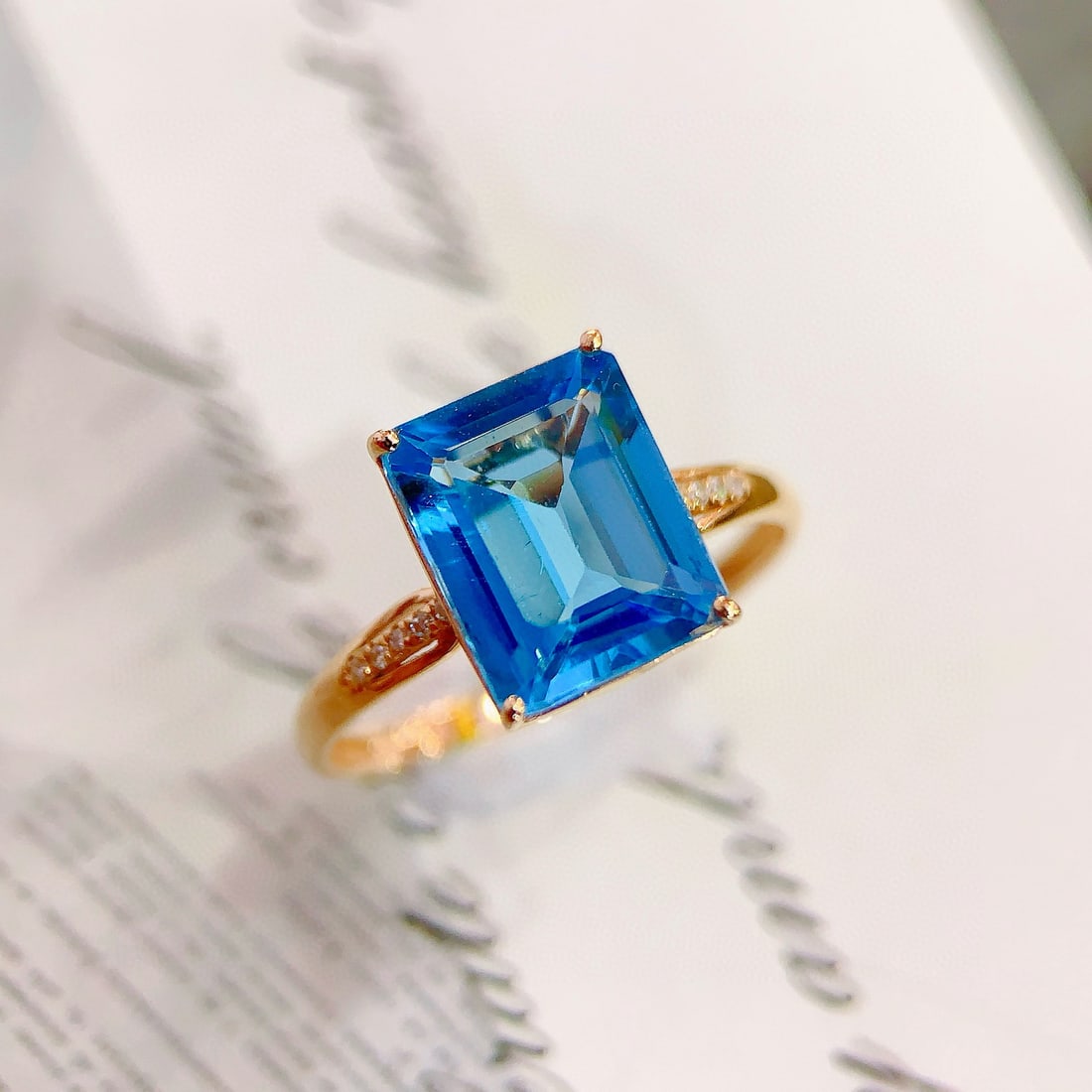 14k Gold 3.43 Ctw Natural Topaz & Diamond Ring: Ref:230956354 // gold content:14k gold // ring size:7. 25us // // main gemstone:topaz // shape:octagonal // carat weight:3. 4ct // color:blue // treatment:natural // // adjacent gemstone 2 :