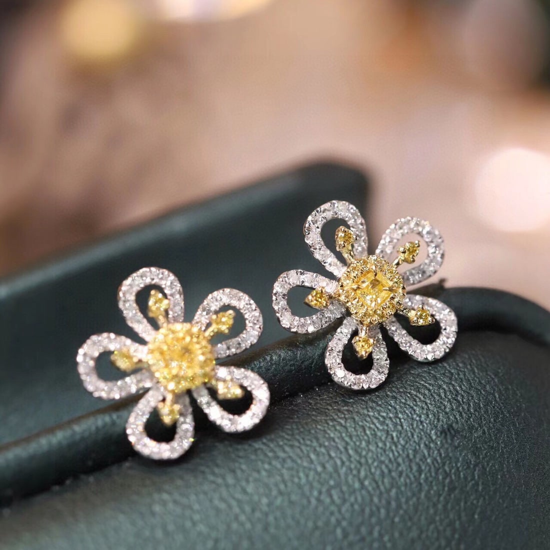 14k Gold 0.60 Ctw Natural Yellow Diamond & Diamond & Flowers Earrings - 4