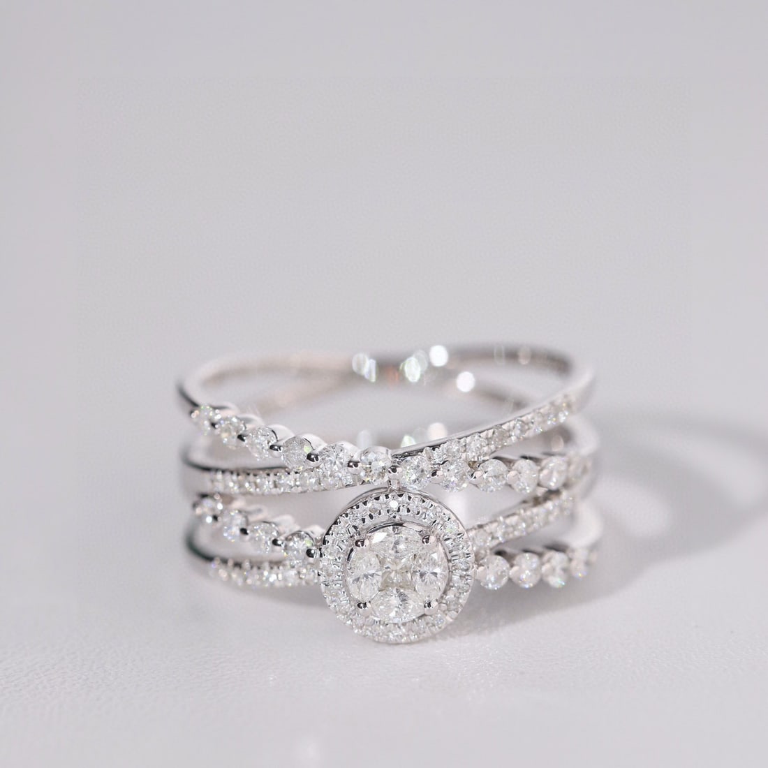 14k Gold 0.75 Ct Natural H Diamond Ring - 7