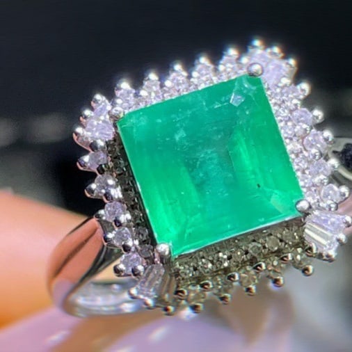 14k Gold 2.84 Ct Natural Emerald & Diamond Ring - 2