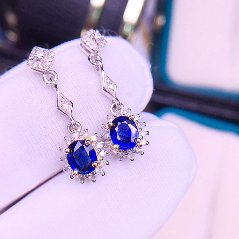 14k Gold 1.2 Ct Natural Sapphire & Diamond Earrings: Ref:230956394 // gold content:14k gold // main gemstone:sapphire // shape:oval // carat weight:1. 2ct // color:blue // treatment:natural // // adjacent gemstone 2 : diamond // shape:round //