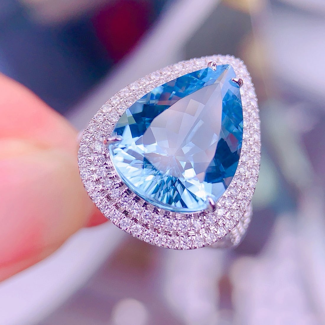 14k Gold 4.6 Ct Natural Aquamarine & Diamond Ring - 3