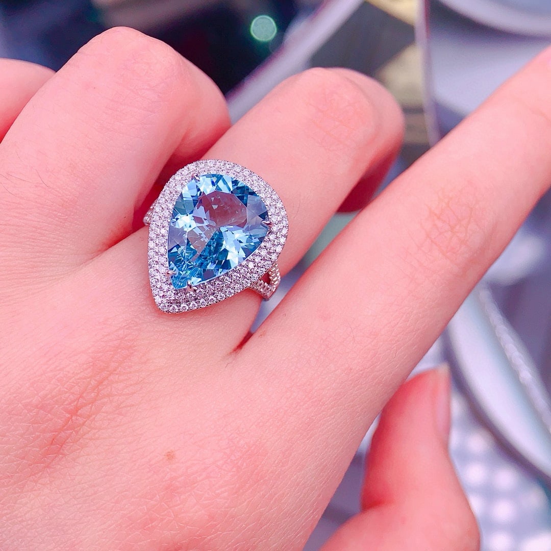 14k Gold 4.6 Ct Natural Aquamarine & Diamond Ring - 4