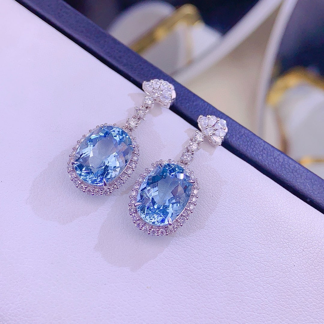 14k Gold 8 Ct Natural Aquamarine & Diamond Earrings - 2
