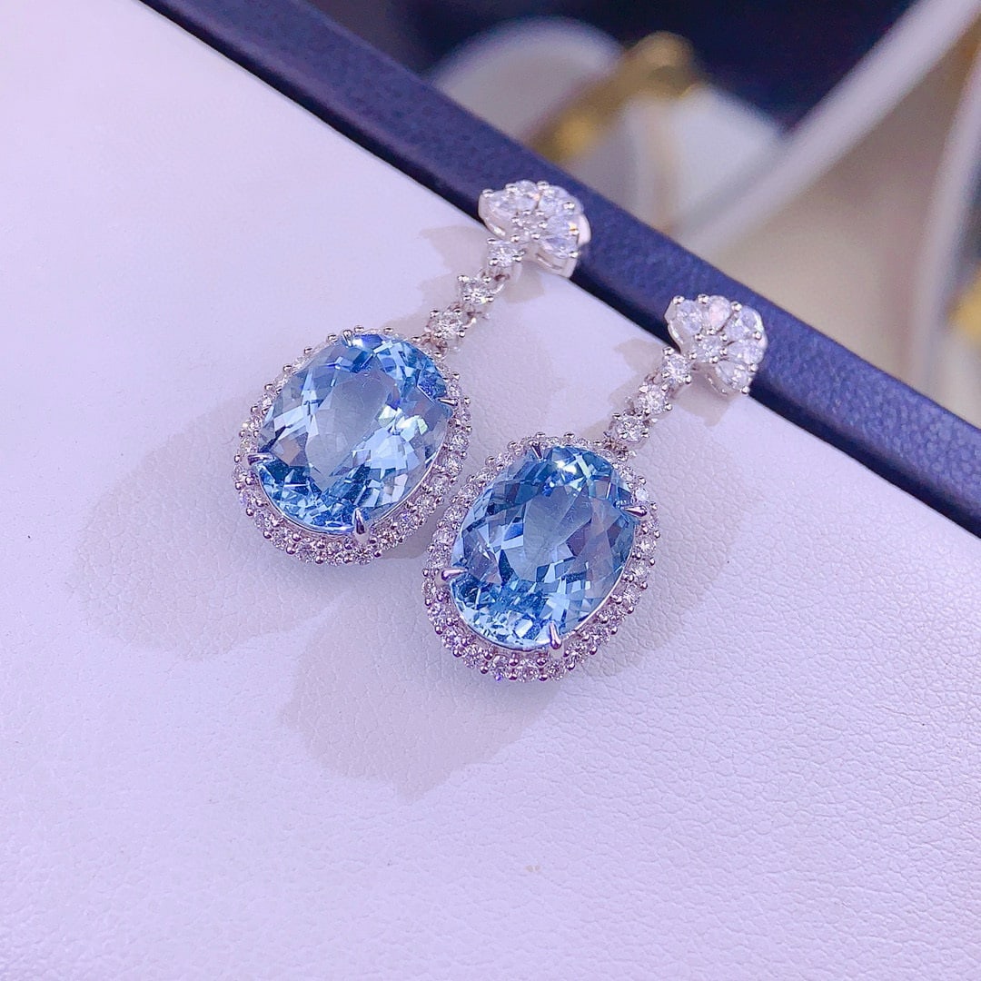 14k Gold 8 Ct Natural Aquamarine & Diamond Earrings - 5