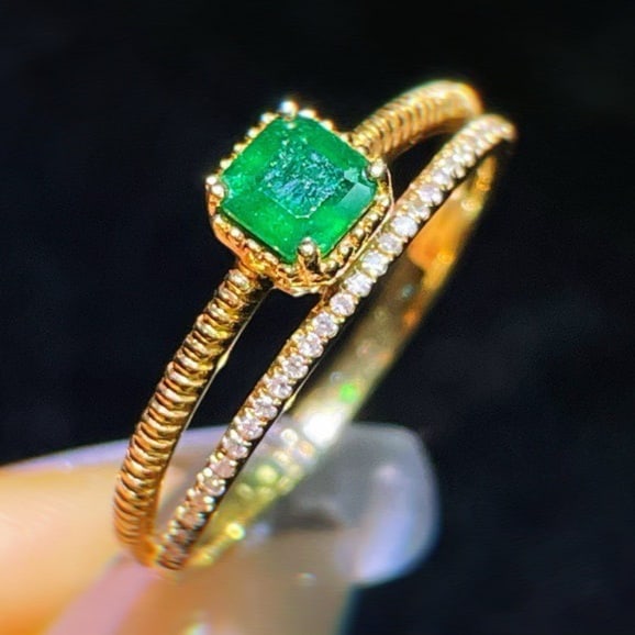 14k Gold 0.61 Ct Vivid Green Natural Emerald & Diamond Ring - 3
