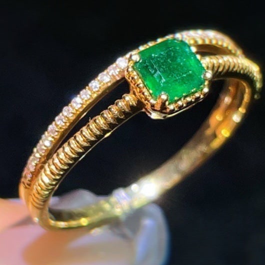 14k Gold 0.61 Ct Vivid Green Natural Emerald & Diamond Ring - 5