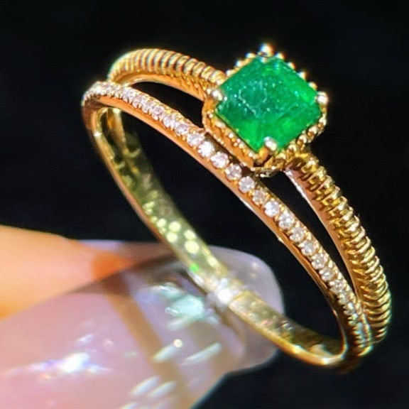 14k Gold 0.61 Ct Vivid Green Natural Emerald & Diamond Ring - 6
