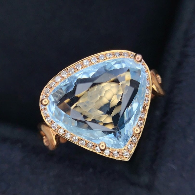 14k Gold 4.0 Ct Natural Aquamarine & Diamond Ring - 2