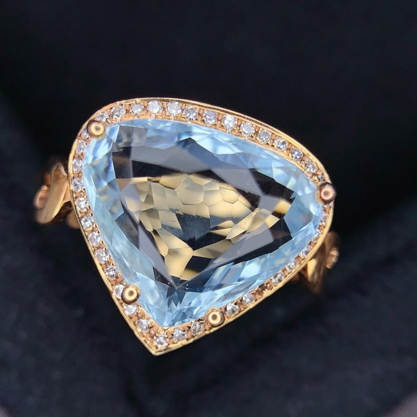 14k Gold 4.0 Ct Natural Aquamarine & Diamond Ring - 3