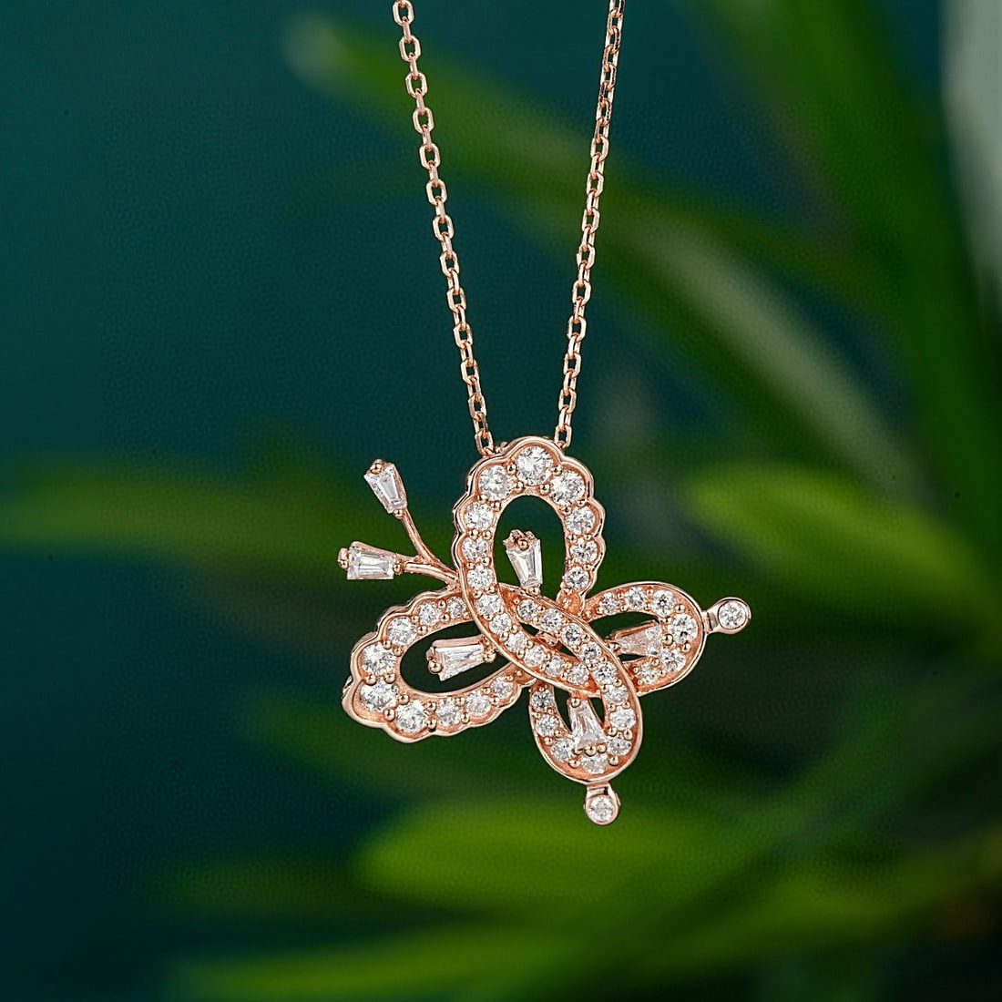 14k Gold 0.51 Ctw Natural H Diamond Pendant( Without Chain ): Ref:230956424 // gold content:14k gold // main gemstone:diamond // shape:baguette // carat weight:0. 13ct // clarity grade:vs-si // color:h // treatment:natural // // adjacent gemstone 2 : diamond //