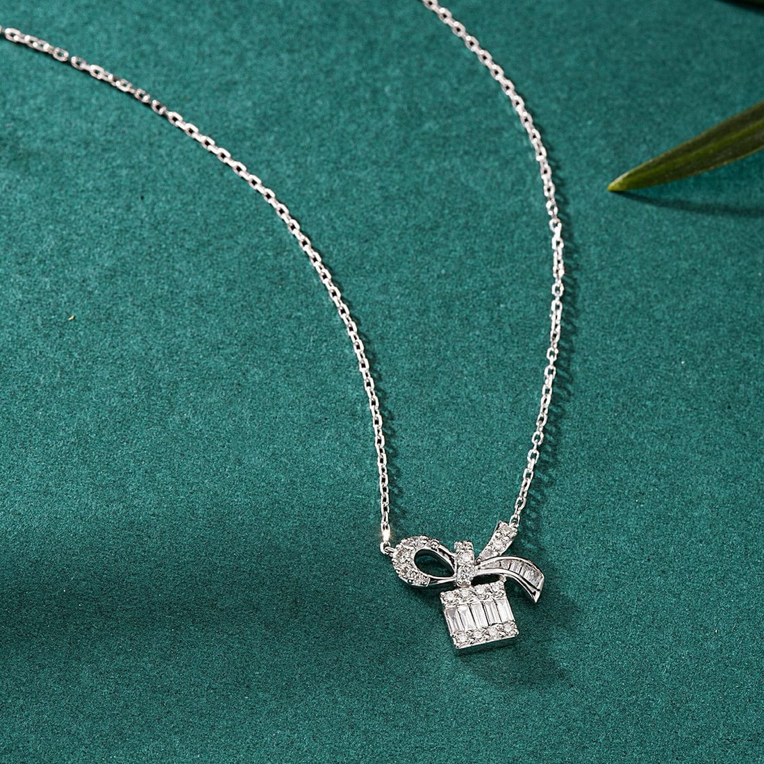 14k Gold 0.25 Ctw Natural H Diamond Necklace - 3