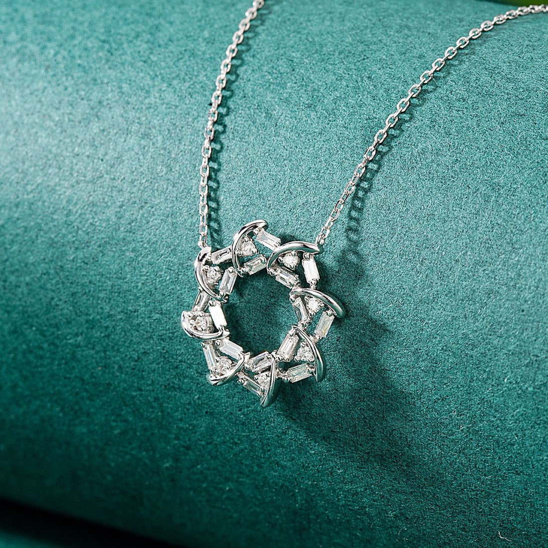 14k Gold 0.35 Ctw Natural H Diamond Necklace - 2