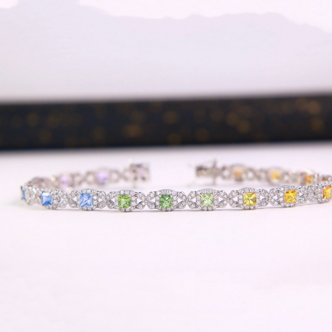 14k Gold 5.43 Ctw Natural Sapphire & Diamond Bracelet: Ref:230957013 // gold content:14k gold // main gemstone:sapphire // shape:princess // carat weight:4ct // color:color // treatment:natural // // adjacent gemstone 2 : diamond // shape:round //