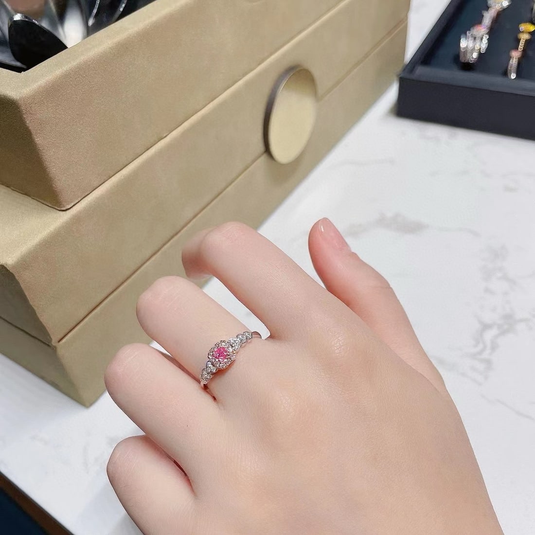 14k Gold 0.32 Ctw Natural Pink Diamond & Diamond Ring - 2