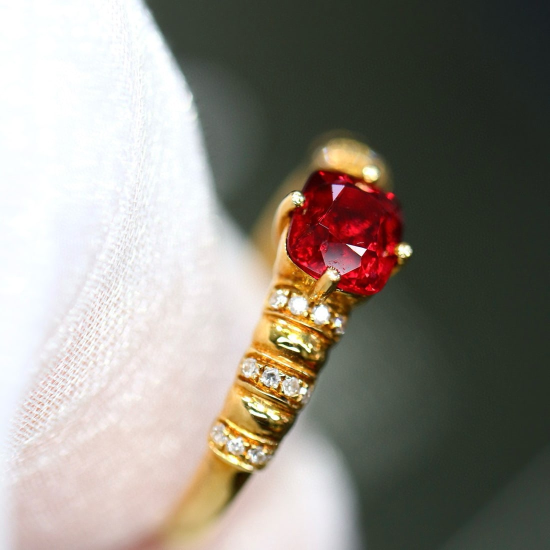 14k Gold 0.77 Ctw Natural Spinel & Diamond Ring - 2