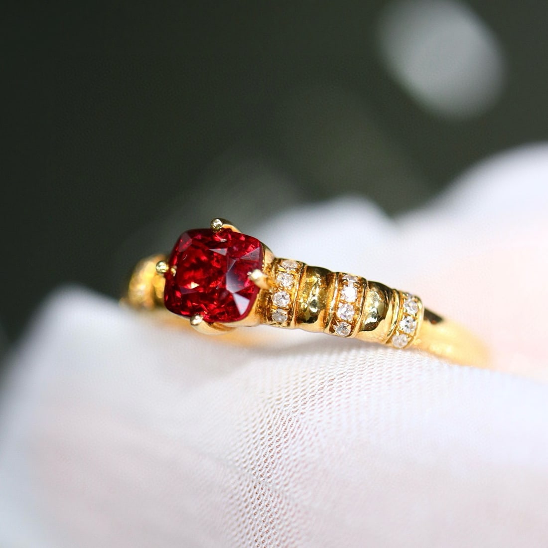 14k Gold 0.77 Ctw Natural Spinel & Diamond Ring - 6