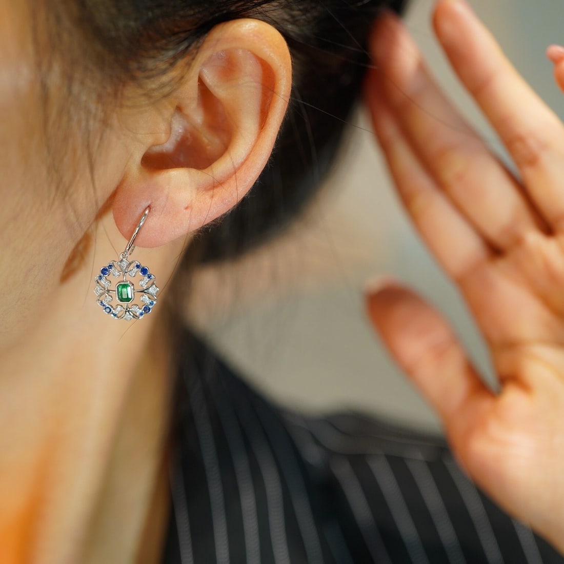 14k Gold 0.4 Ct Vivid Green Natural Emerald & Diamond & Sapphire Earrings - 2